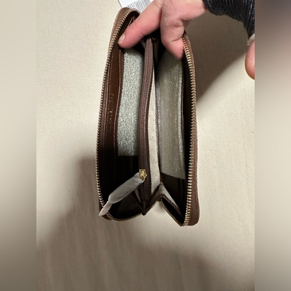 Michael Kors - Picture 2 of 2